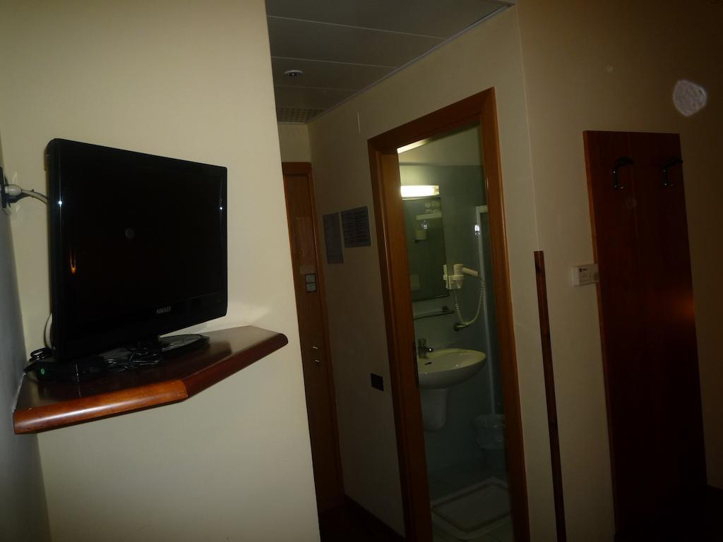 ホテル La Cerquetta トレビ 部屋 写真